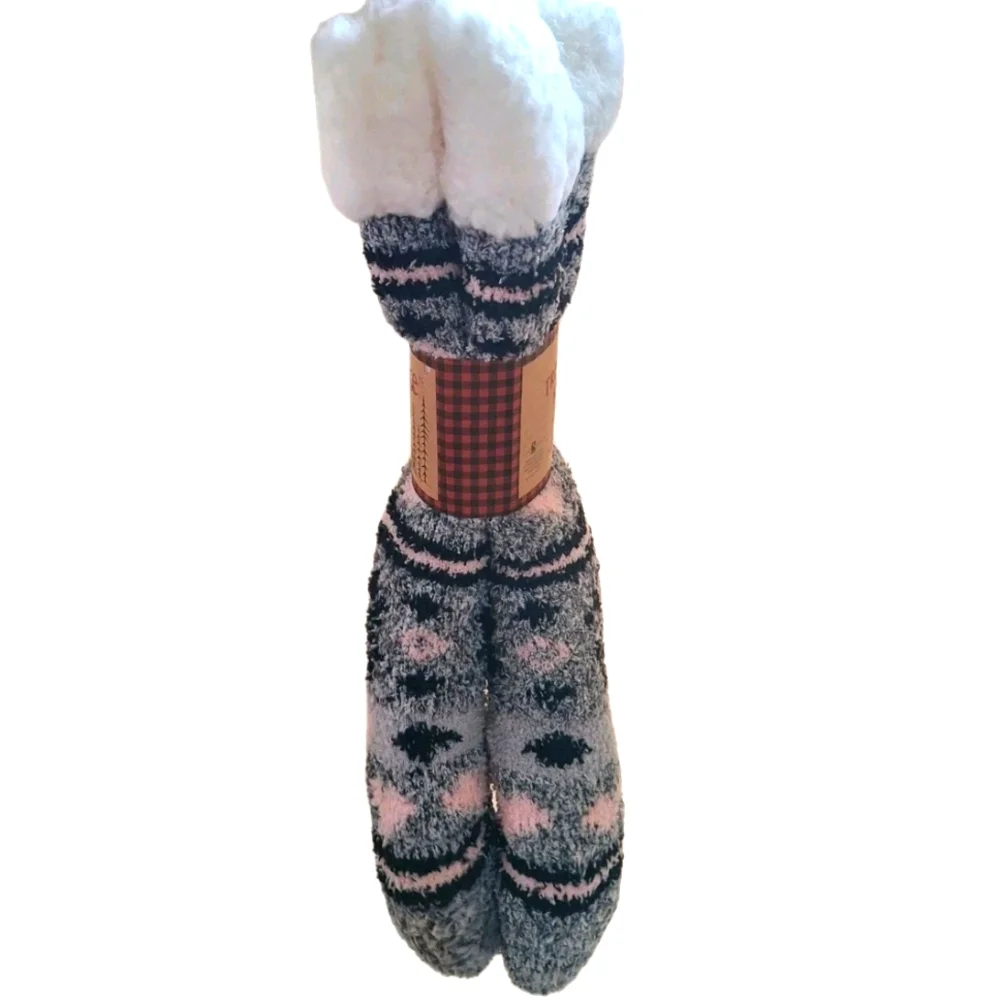Treehouse Knits Sherpa Lined Slipper Socks NWT Gray Pink White Snowflake Heart